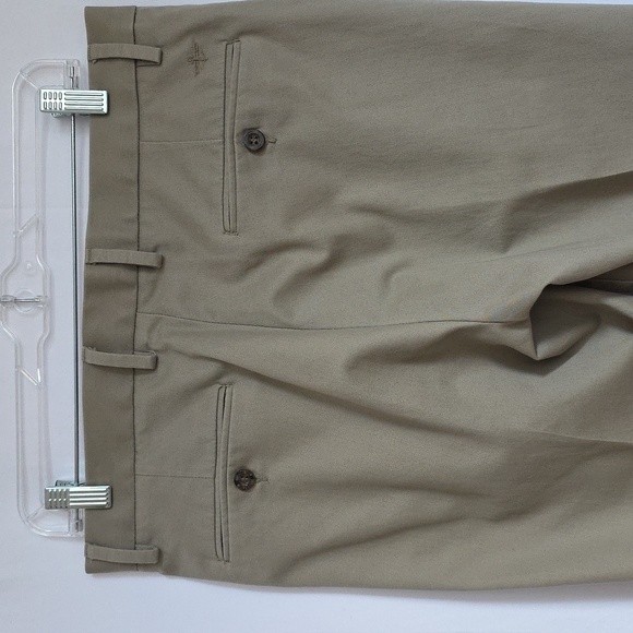 Dockers Mens Tan Cotton Casual Pants.  Size 31 - Picture 3 of 8